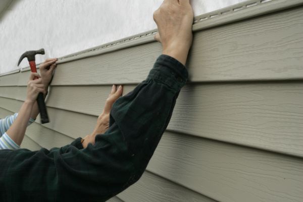 Insulated Siding Installation in Newark