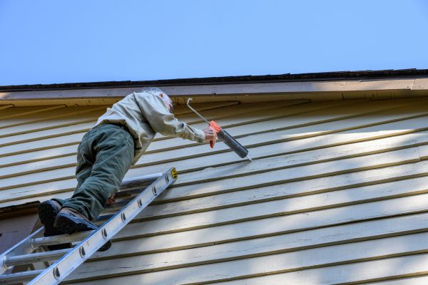 Vinyl Siding Caulk Repair in Newark